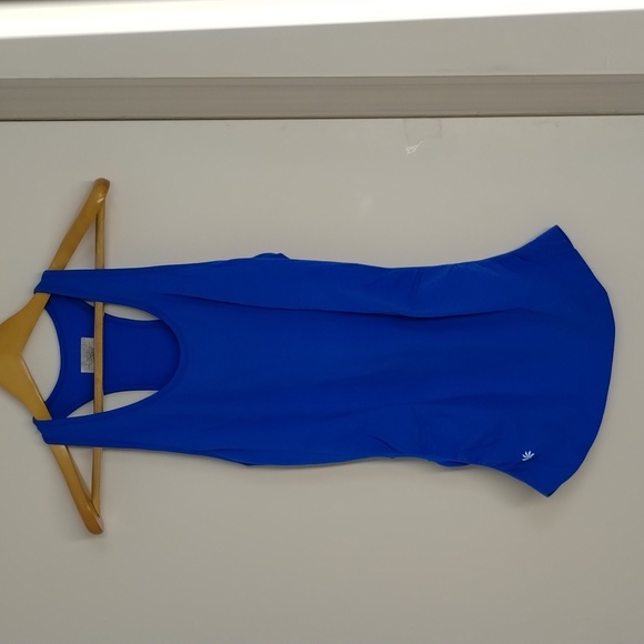 Athleta Tops - ATHLETA BLUE CAMISOLE SIZE MEDIUM